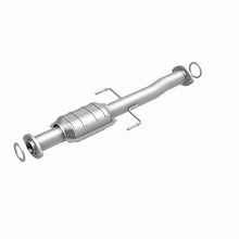 Load image into Gallery viewer, MagnaFlow Exhaust Products 447218 California CARB Direct-Fit Catalytic Converter for Select Toyota Tacoma