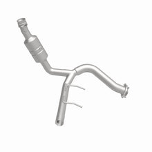 Load image into Gallery viewer, MagnaFlow Exhaust Products 52418 OEM Grade Direct-Fit Catalytic Converter for Select Ford Expedition, Ford F-150, Lincoln Navigator