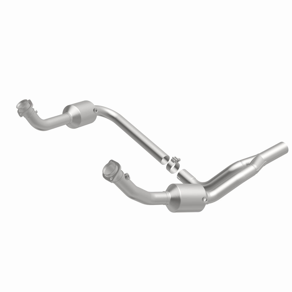 MagnaFlow Exhaust Products 21-458 OEM Grade Direct-Fit Catalytic Converter for Select Jeep Wrangler