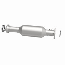 Load image into Gallery viewer, MagnaFlow Exhaust Products 4481617 California CARB Direct-Fit Catalytic Converter for Select Honda CR-V