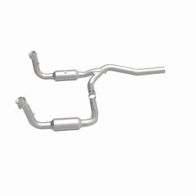 Load image into Gallery viewer, MagnaFlow Exhaust Products 5551187 California CARB Direct-Fit Catalytic Converter for Select Dodge Nitro, Jeep Liberty
