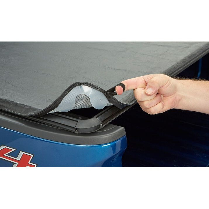 04C-Titan-Crew-Cab;-7.3Ft-Bed-(85.00In)-Ziprail-Tonneau-Coverblack
