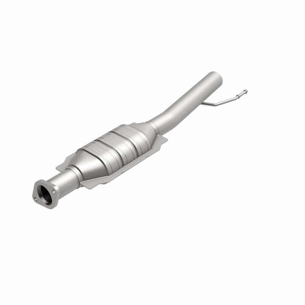 MagnaFlow Exhaust Products 49662 OEM Grade Direct-Fit Catalytic Converter for Select Ford Escape, Mazda Tribute, Mercury Mariner