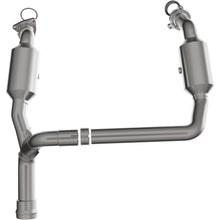 Load image into Gallery viewer, MagnaFlow Exhaust Products 280211 OEM Grade Direct-Fit Catalytic Converter for Select Cadillac Escalade, Cadillac Escalade ESV, Chevrolet Silverado 1500, Chevrolet Silverado LTD, Chevrolet Suburban, Chevrolet Tahoe, GMC Sierra 1500, GMC Sierra Limited,