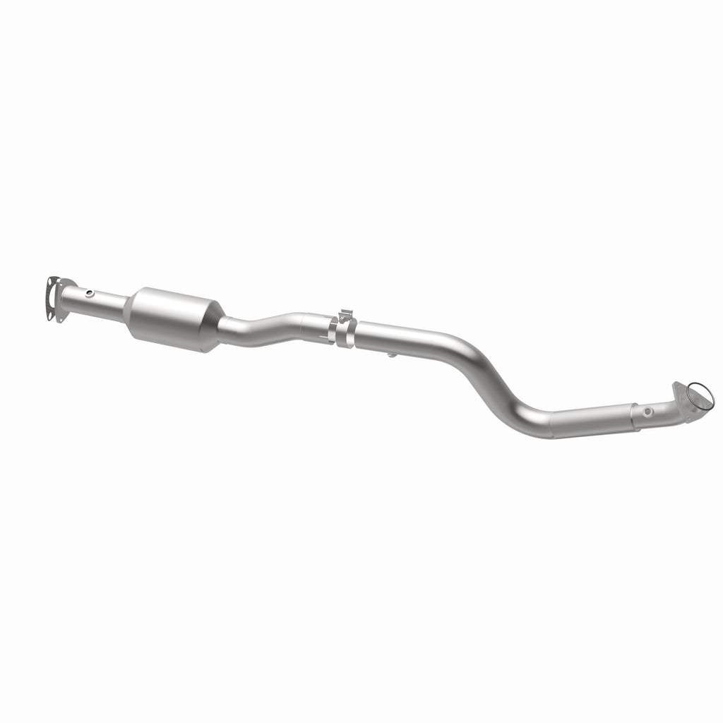 MagnaFlow Exhaust Products 280428 OEM Grade Direct-Fit Catalytic Converter for Select Chevrolet Express 4500, GMC Savana