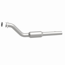Load image into Gallery viewer, MagnaFlow Exhaust Products 4481464 California CARB Direct-Fit Catalytic Converter for Select Buick LeSabre, Buick Park Avenue, Buick Riviera, Oldsmobile 88, Oldsmobile 98, Oldsmobile LSS, Pontiac Bonneville