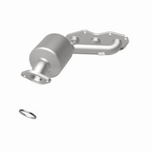 Load image into Gallery viewer, MagnaFlow Exhaust Products 52580 OEM Grade Manifold Catalytic Converter for Select Toyota Avalon, Toyota Venza
