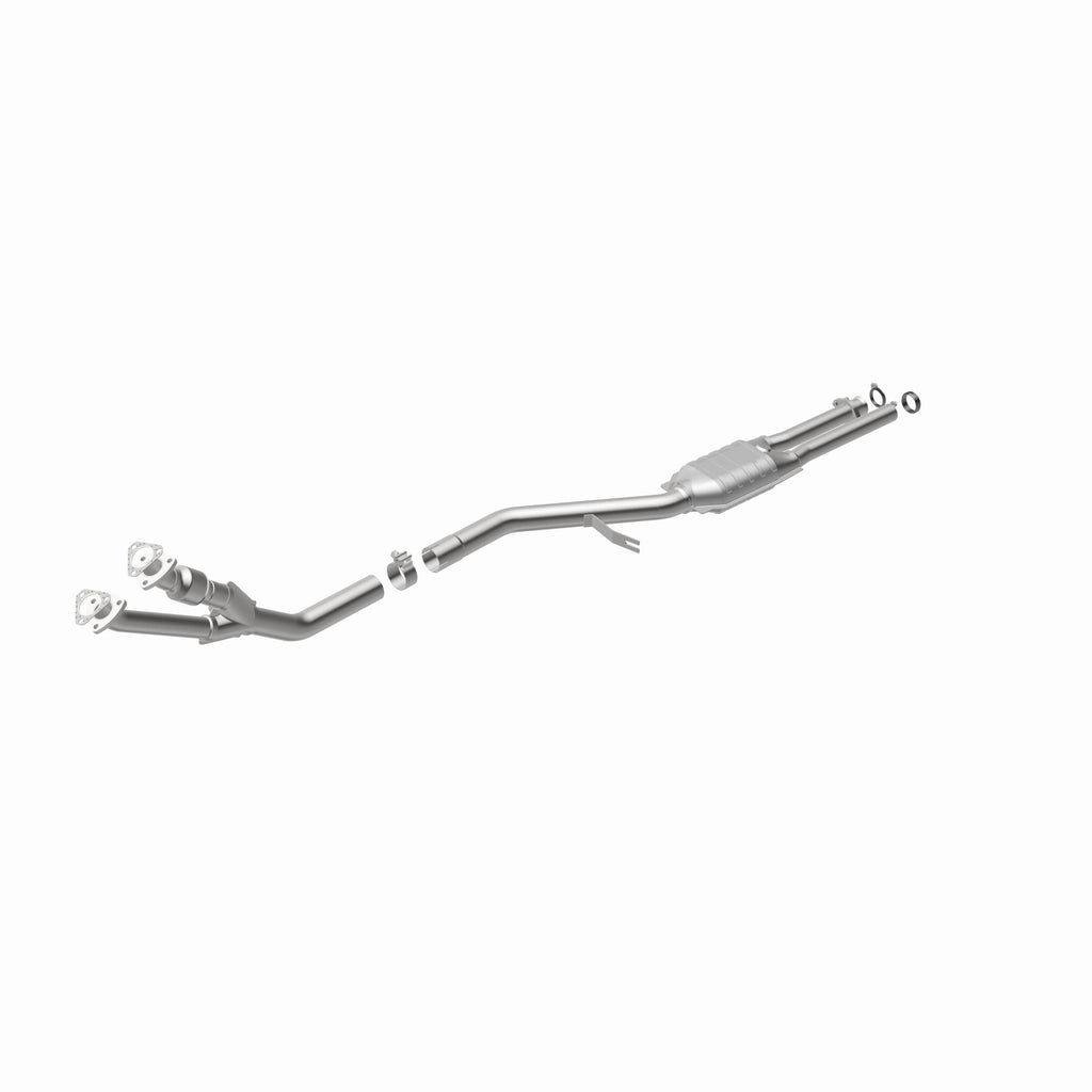 MagnaFlow Exhaust Products 23554 Standard Grade Direct-Fit Catalytic Converter for Select BMW 325i, BMW 325is