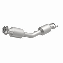 Load image into Gallery viewer, MagnaFlow Exhaust Products 6511753 California CARB Direct-Fit Catalytic Converter for Select Nissan Versa, Nissan Versa Note