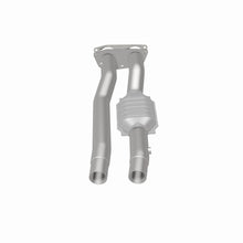 Load image into Gallery viewer, MagnaFlow Exhaust Products 95471 HM Grade Direct-Fit Catalytic Converter for Select Chevrolet C2500, Chevrolet C2500 Suburban, Chevrolet C3500, Chevrolet C3500HD, Chevrolet K2500, Chevrolet K2500 Suburban, Chevrolet K3500, GMC C2500, GMC C2500 Suburban,