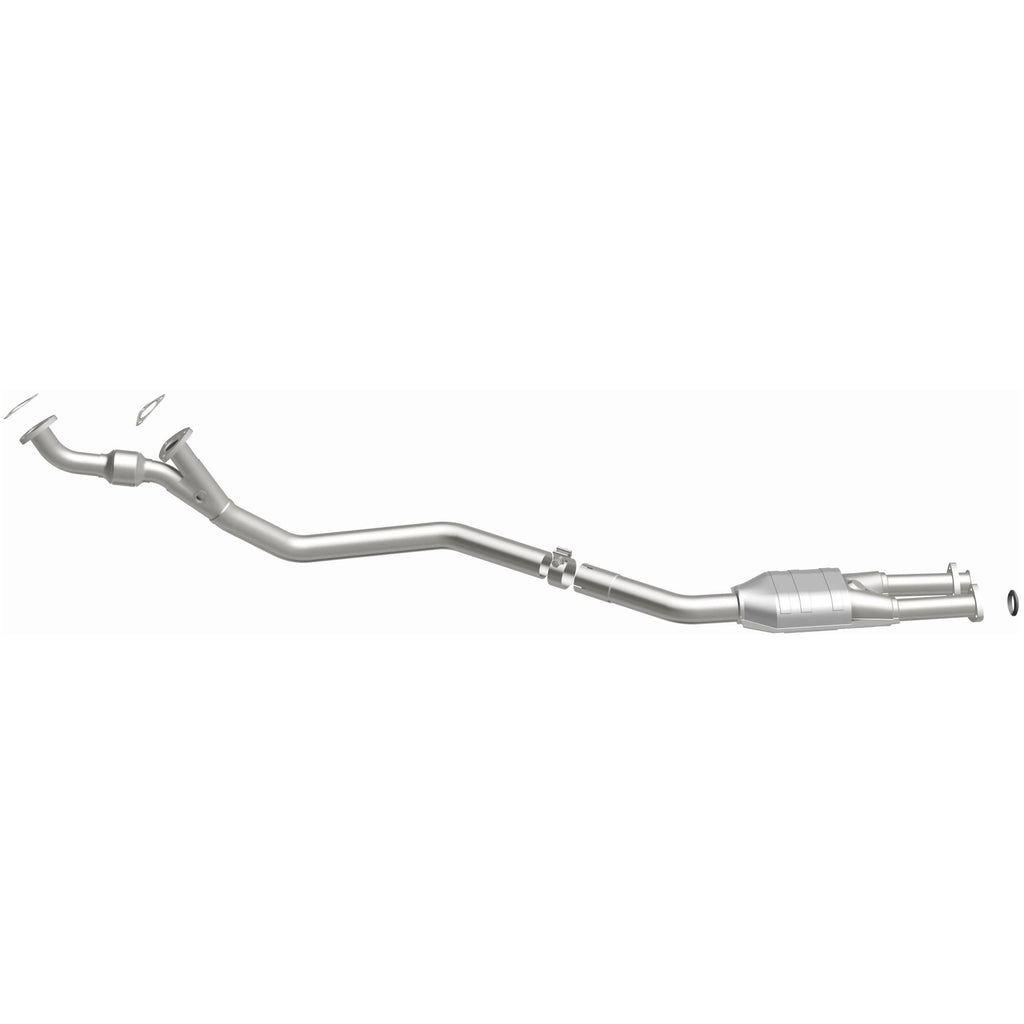 MagnaFlow Exhaust Products 23558 Standard Grade Direct-Fit Catalytic Converter for Select BMW 533i, BMW 633CSi