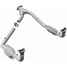 Load image into Gallery viewer, MagnaFlow Exhaust Products 93690 HM Grade Direct-Fit Catalytic Converter for Select Land Rover Defender 90, Land Rover Discovery