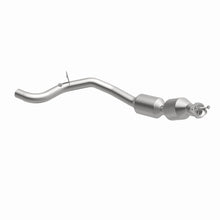Load image into Gallery viewer, MagnaFlow Exhaust Products 21-607 OEM Grade Direct-Fit Catalytic Converter for Select Land Rover Range Rover, Land Rover Range Rover Sport