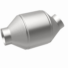 Load image into Gallery viewer, MagnaFlow Exhaust Products 51775 OEM Grade Universal Catalytic Converter for Select Audi Q7, Ford Five Hundred, Ford Freestyle, Mazda MX-5 Miata, Mercury Montego, Volkswagen Touareg