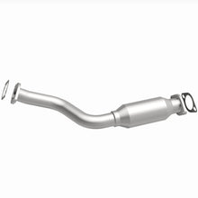 Load image into Gallery viewer, MagnaFlow Exhaust Products 5571317 California CARB Direct-Fit Catalytic Converter for Select Nissan Rogue, Nissan Rogue Select