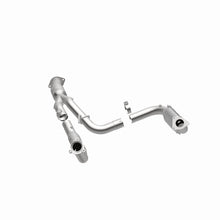 Load image into Gallery viewer, MagnaFlow Exhaust Products 51812 OEM Grade Direct-Fit Catalytic Converter for Select Chevrolet Silverado HD, Chevrolet Silverado HD, GMC Sierra HD, GMC Sierra HD