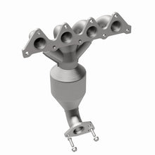 Load image into Gallery viewer, MagnaFlow Exhaust Products 51321 OEM Grade Manifold Catalytic Converter for Select Hyundai Accent, Kia Rio, Kia Rio5