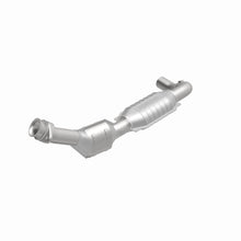 Load image into Gallery viewer, MagnaFlow Exhaust Products 49429 OEM Grade Direct-Fit Catalytic Converter for Select Ford E-150, Ford E-150 Club Wagon, Ford E-150 Econoline, Ford E-150 Econoline Club Wagon, Ford E-250, Ford E-250 Econoline
