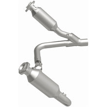 Load image into Gallery viewer, MagnaFlow Exhaust Products 5551832 California CARB Direct-Fit Catalytic Converter for Select Chrysler Aspen, Dodge Durango
