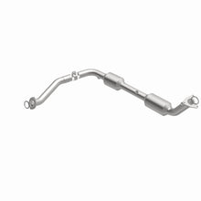 Load image into Gallery viewer, MagnaFlow Exhaust Products 5582629 California CARB Direct-Fit Catalytic Converter for Select Toyota Tundra