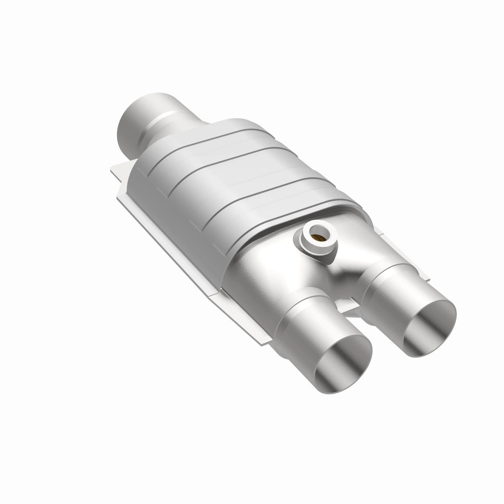 MagnaFlow Exhaust Products 99047HM HM Grade Universal Catalytic Converter for Select Chevrolet Express 1500, Chevrolet Express 2500, GMC Savana 1500, GMC Savana