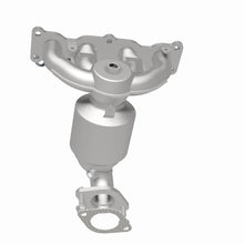 Load image into Gallery viewer, MagnaFlow Exhaust Products 22-086 OEM Grade Manifold Catalytic Converter for Select Hyundai Santa Fe Sport