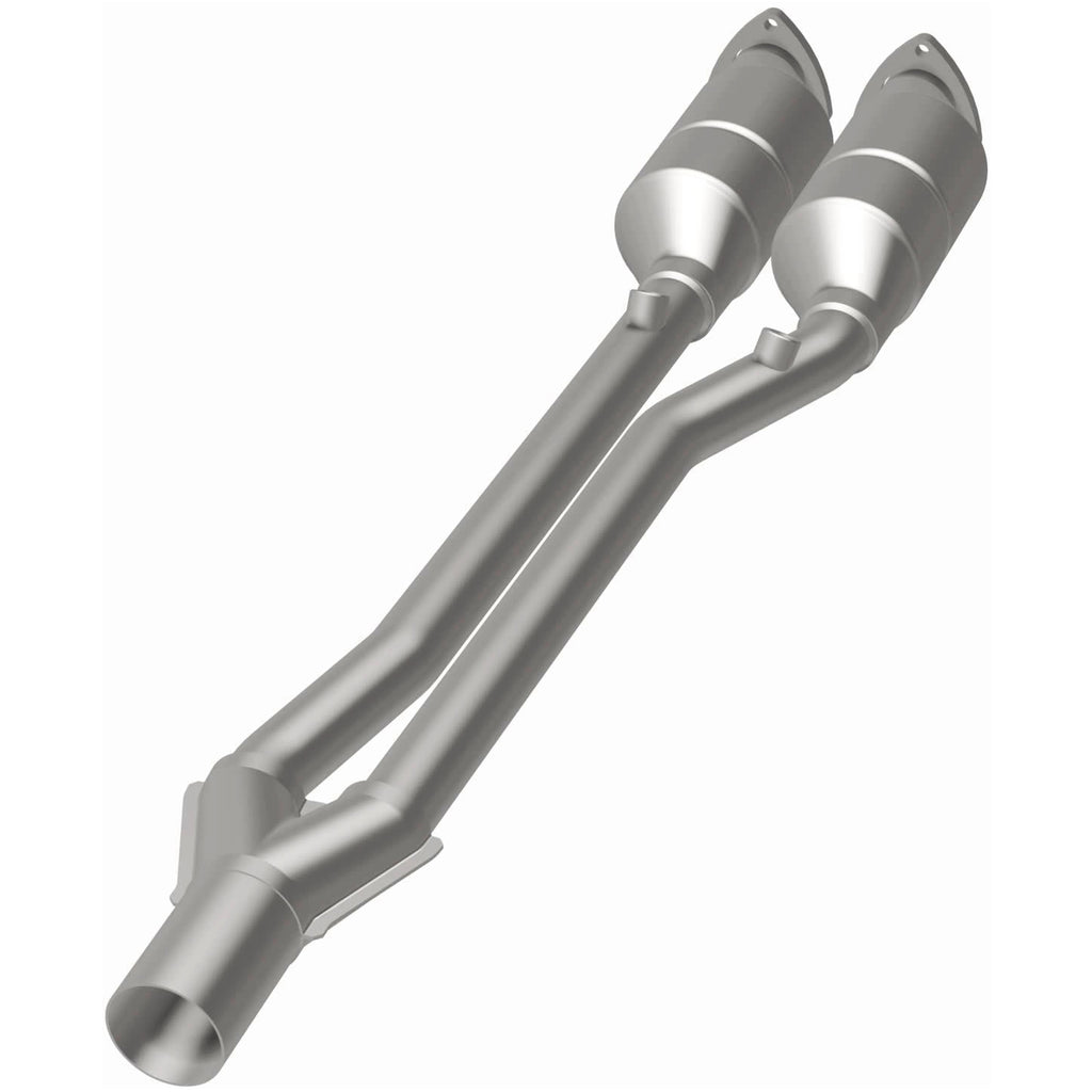 MagnaFlow Exhaust Products 24157 HM Grade Direct-Fit Catalytic Converter for Select Audi TT Quattro, Volkswagen R32