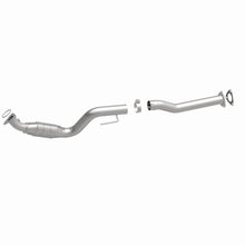 Load image into Gallery viewer, MagnaFlow Exhaust Products 5582534 California CARB Direct-Fit Catalytic Converter for Select Chevrolet Express 2500, Chevrolet Express 3500, GMC Savana 2500, GMC Savana