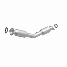 Load image into Gallery viewer, MagnaFlow Exhaust Products 5411166 California CARB Direct-Fit Catalytic Converter for Select Nissan Sentra