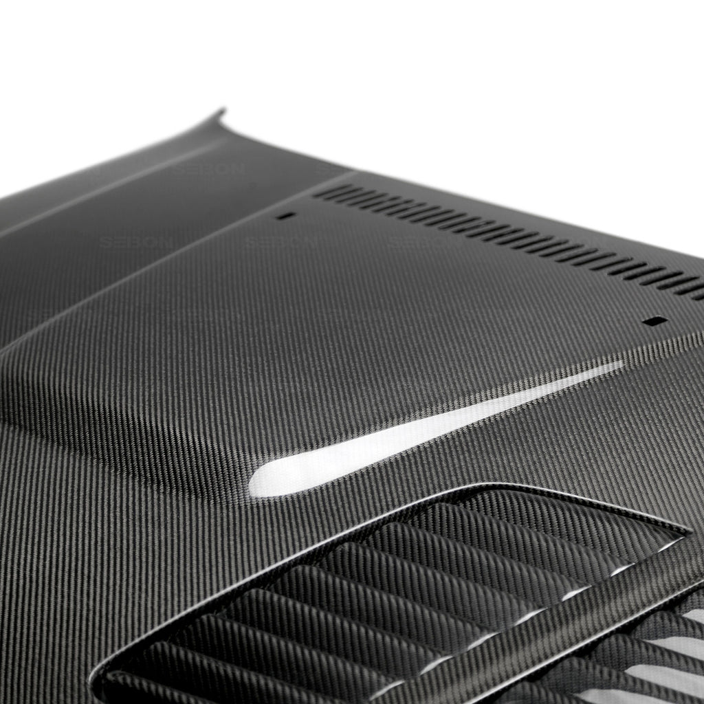 08-11-Bmw-1-Series-(E81E82)-2DrHb-Gtr-Style-Carbon-Fiber-Hood