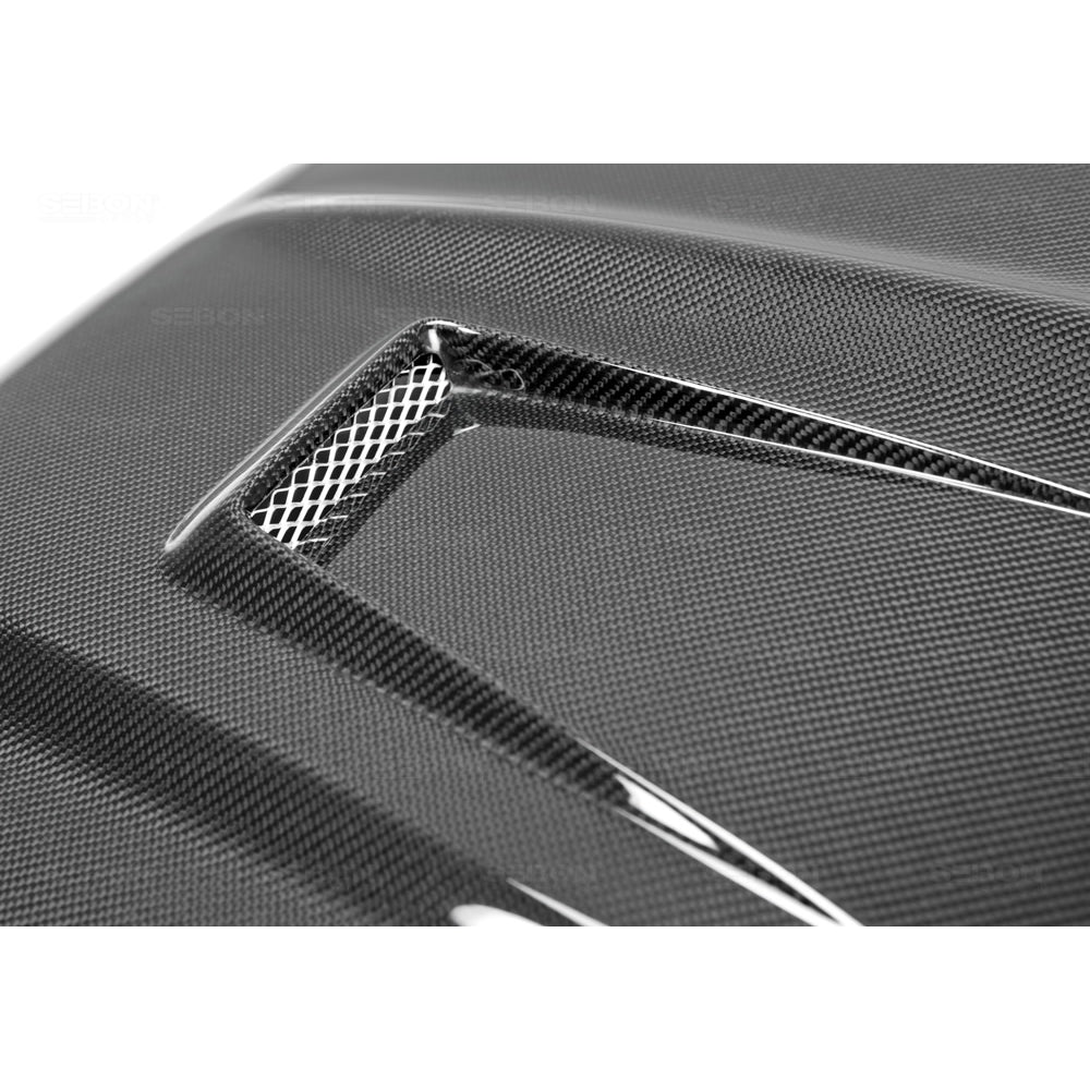 08-11-Mercedes-Benz-C-Class-Gt-Style-Carbon-Fiber-Hood