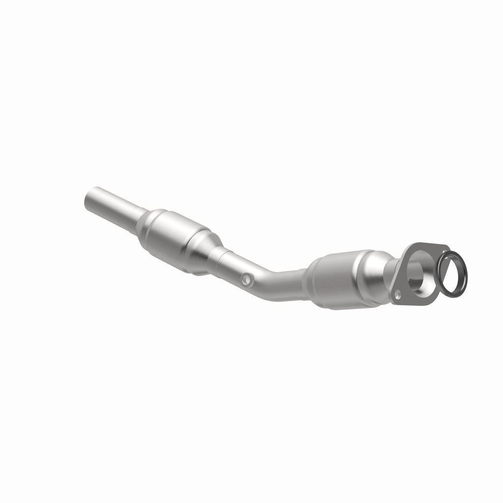 MagnaFlow Exhaust Products 49461 OEM Grade Direct-Fit Catalytic Converter for Select Pontiac Vibe, Toyota Corolla, Toyota Matrix