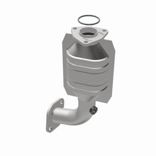 Load image into Gallery viewer, MagnaFlow Exhaust Products 23112 HM Grade Direct-Fit Catalytic Converter for Select Chevrolet Tracker, Suzuki Vitara