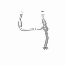 Load image into Gallery viewer, MagnaFlow Exhaust Products 4551211 California CARB Direct-Fit Catalytic Converter for Select Chevrolet Express 1500, Chevrolet Express 2500, GMC Savana 1500, GMC Savana