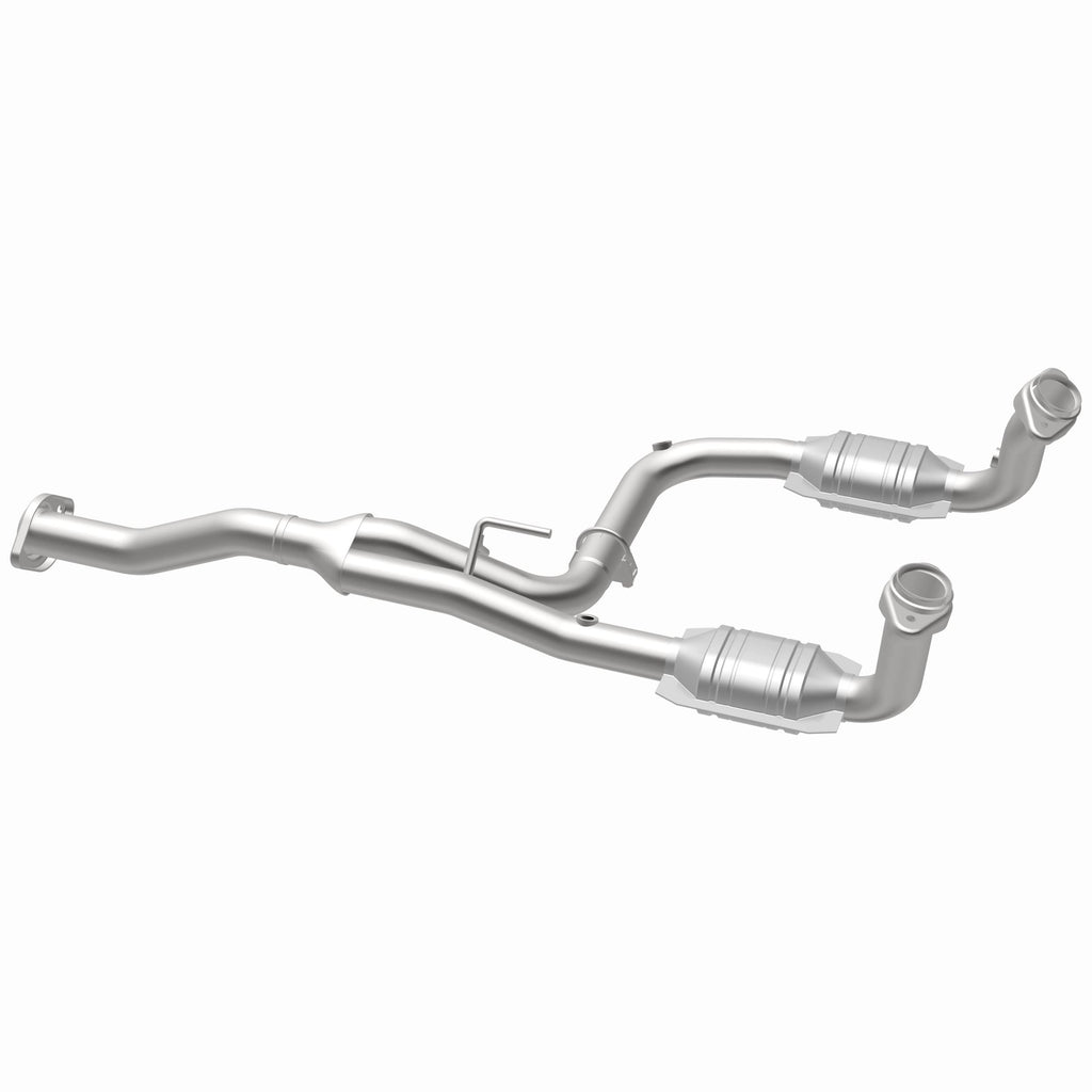 MagnaFlow Exhaust Products 23957 HM Grade Direct-Fit Catalytic Converter for Select Jeep Liberty