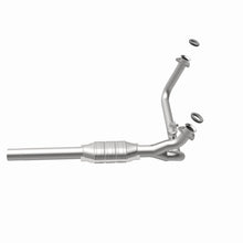 Load image into Gallery viewer, MagnaFlow Exhaust Products 93109 Standard Grade Direct-Fit Catalytic Converter for Select Chevrolet C1500, Chevrolet K1500, GMC C1500, GMC K1500
