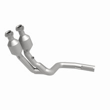 Load image into Gallery viewer, MagnaFlow Exhaust Products 24997 HM Grade Direct-Fit Catalytic Converter for Select Jeep Cherokee