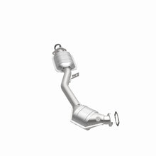 Load image into Gallery viewer, MagnaFlow Exhaust Products 444043 California CARB Direct-Fit Catalytic Converter for Select Subaru Forester, Subaru Impreza