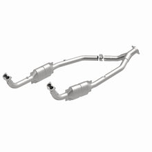 Load image into Gallery viewer, MagnaFlow Exhaust Products 4551028 California CARB Direct-Fit Catalytic Converter for Select Land Rover Discovery