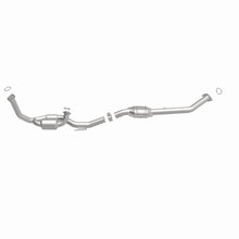 Load image into Gallery viewer, MagnaFlow Exhaust Products 52457 OEM Grade Direct-Fit Catalytic Converter for Select Toyota Sienna