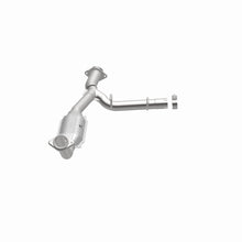 Load image into Gallery viewer, MagnaFlow Exhaust Products 93125 HM Grade Direct-Fit Catalytic Converter for Select Ford Expedition