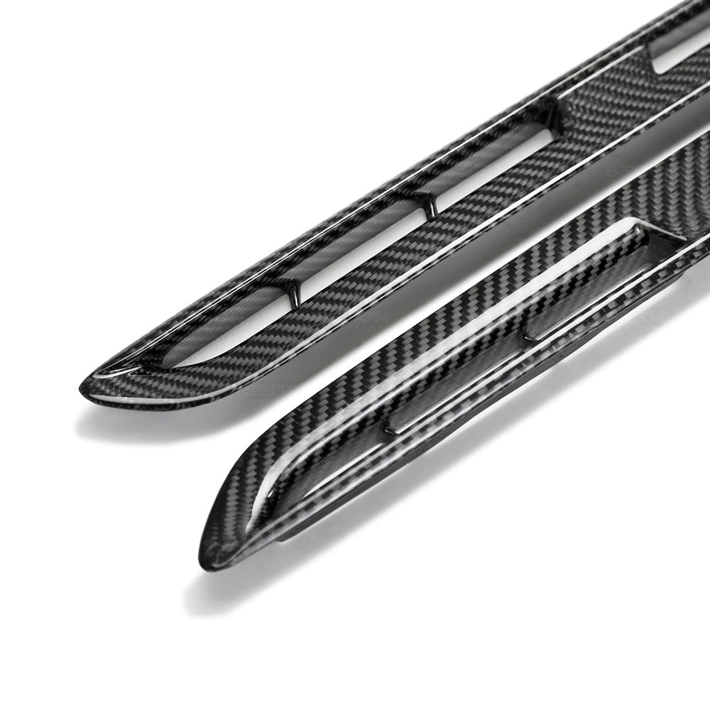 09-10-Nissan-Gtr-R35-Carbon-Fiber-Fender-Ducts-(Pair)