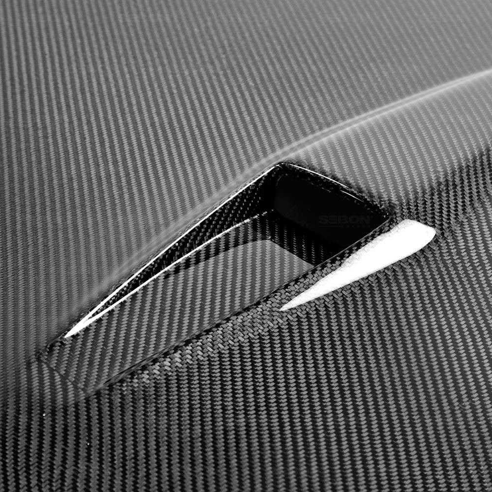 09-12-Nissan-Gtr-R35-Gtii-Style-Carbon-Fiber-Hood