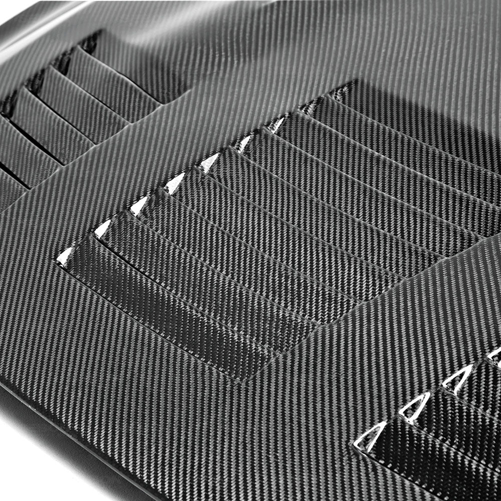 09-12-Nissan-Gtr-R35-Gtii-Style-Carbon-Fiber-Hood