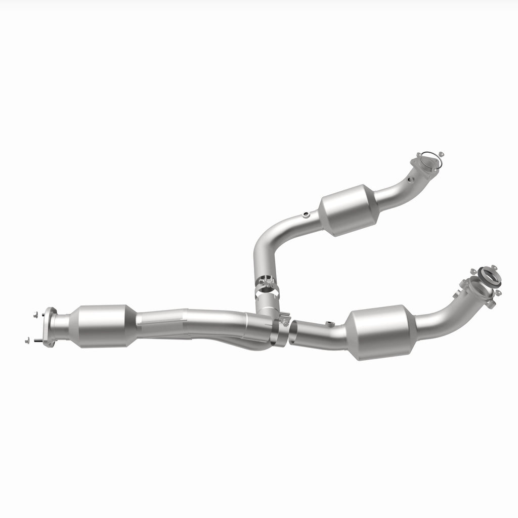 MagnaFlow Exhaust Products 280505 OEM Grade Direct-Fit Catalytic Converter for Select Chevrolet Express 3500, Chevrolet Express 4500, GMC Savana 3500, GMC Savana