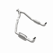 Load image into Gallery viewer, MagnaFlow Exhaust Products 93691 Standard Grade Direct-Fit Catalytic Converter for Select Land Rover Defender 110, Land Rover Defender 90, Land Rover Discovery