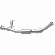 Load image into Gallery viewer, MagnaFlow Exhaust Products 4583029 California CARB Direct-Fit Catalytic Converter for Select Lincoln Navigator