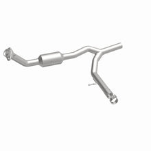 Load image into Gallery viewer, MagnaFlow Exhaust Products 5551695 California CARB Direct-Fit Catalytic Converter for Select Ford F-150, Lincoln Mark LT