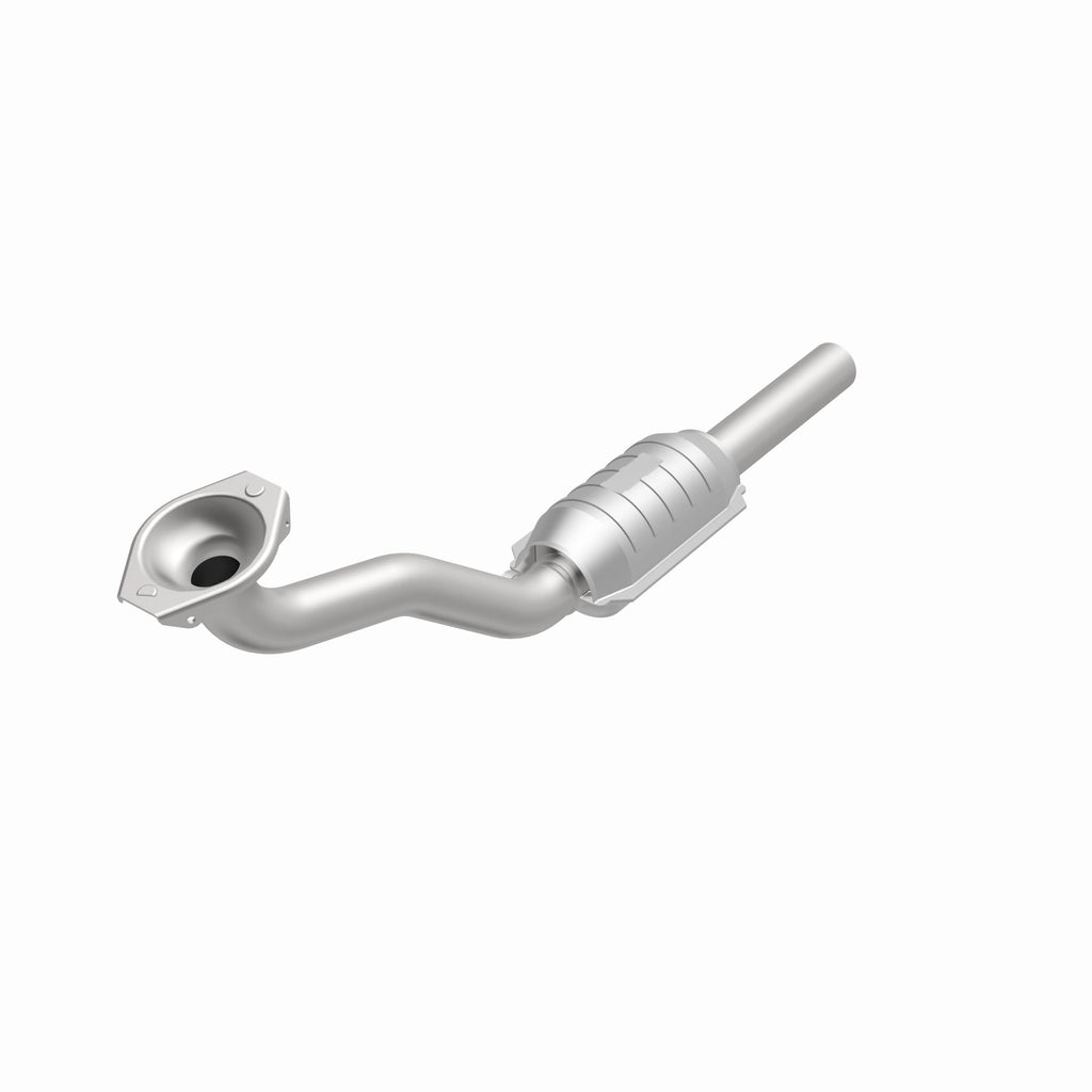MagnaFlow Exhaust Products 22924 Standard Grade Direct-Fit Catalytic Converter for Select Volkswagen Golf, Volkswagen Jetta