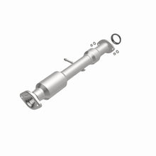 Load image into Gallery viewer, MagnaFlow Exhaust Products 52534 OEM Grade Direct-Fit Catalytic Converter for Select Toyota Highlander